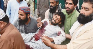 पाकिस्तानमा बम आक्रमण